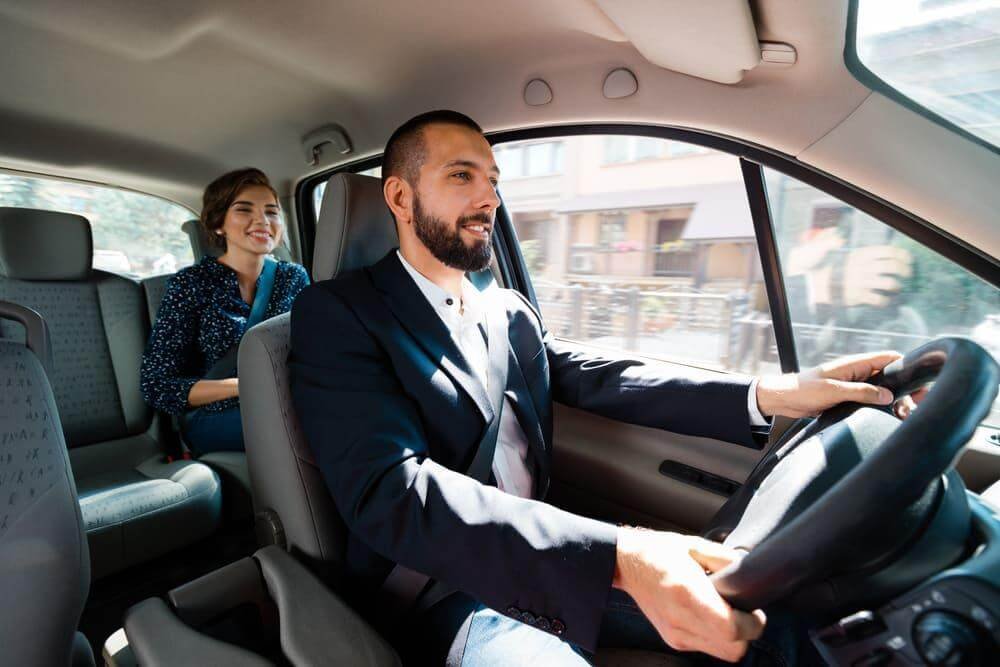 Chauffeur ⁣privé à ⁣Marseille : un service sur​ mesure ⁤pour⁢ vos déplacements