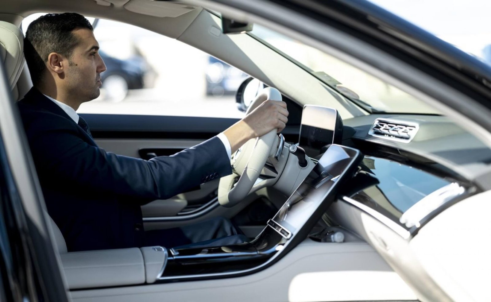 Conseils pratiques pour optimiser votre expérience avec un chauffeur⁣ privé à Marseille
